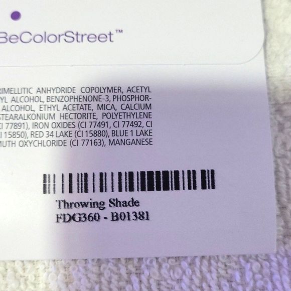 New Color Street Throwing Shade Silver Ombre Nail Kit - Picture 2 of 4